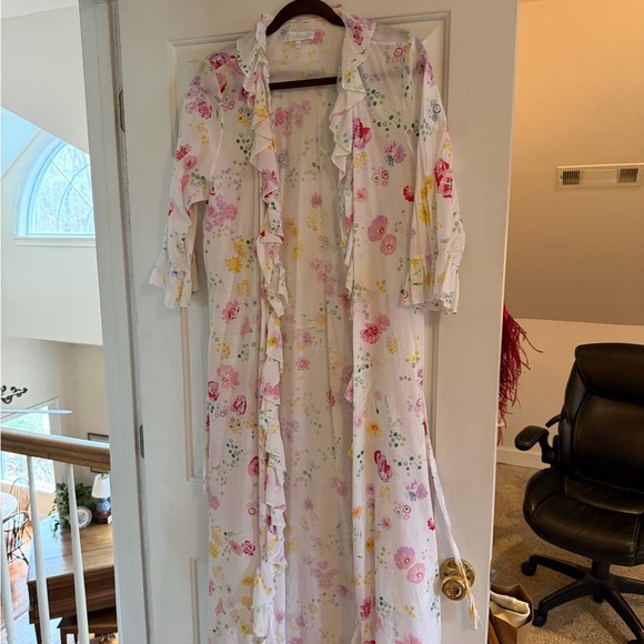 Floral Ruffle D. Porthault Robe - Picture 3 of 4